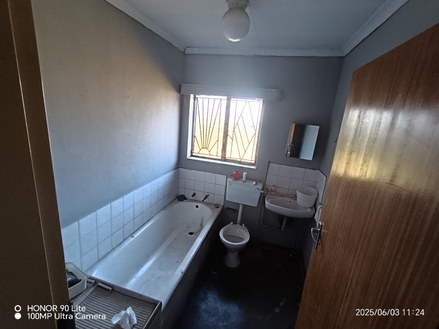 3 Bedroom Property for Sale in Mabopane Unit U North West